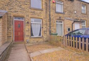 39, Sunningdale Road, Crosland Moor, Huddersfield HD4 5DX