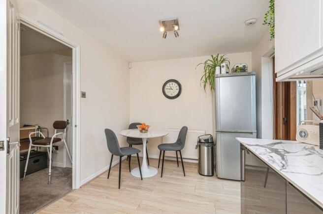 3 bed Detached for sale Image 7