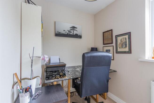 Robin Close 7-25.jpg