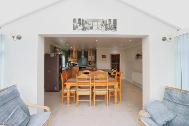 4 bed Detached for sale Image 5