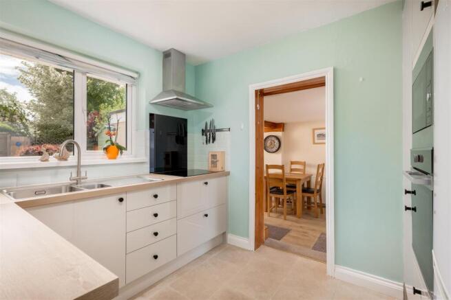 26 Elm Crescent-1682-5.jpg
