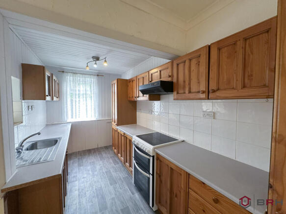 2 bed Terraced to rent Image 3