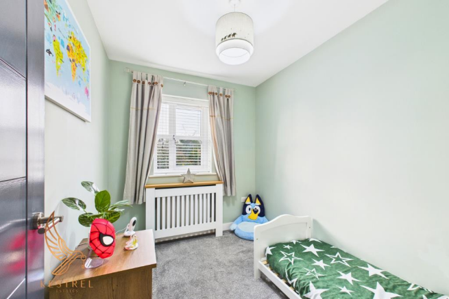 4 bed Detached for sale Image 11