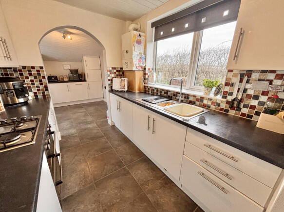 Avenue Road,  Normoss, FY3 photo 4