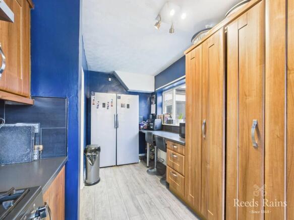3 bed Semi-Detached for sale Image 6