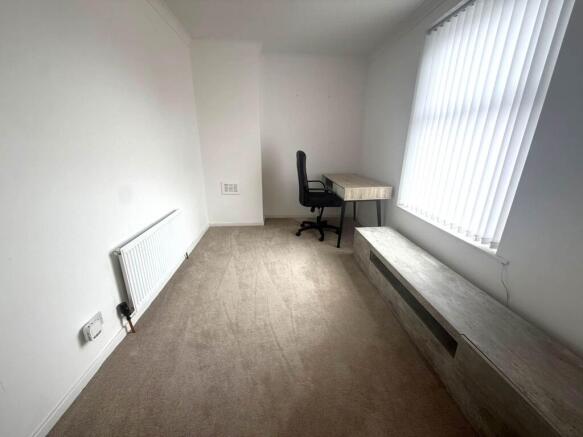 2 bed Terraced to rent Image 9