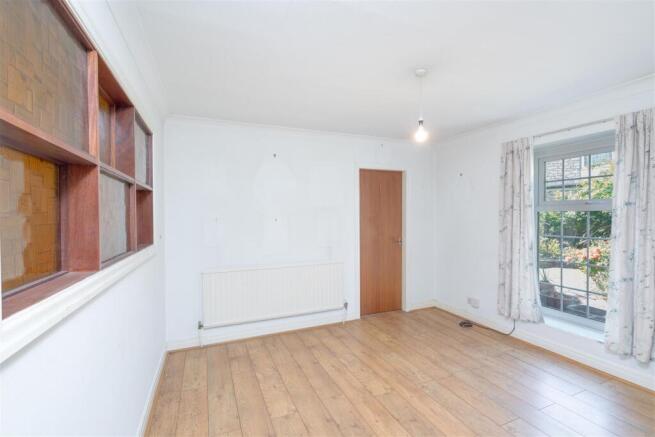 3 bed Detached for sale Image 10