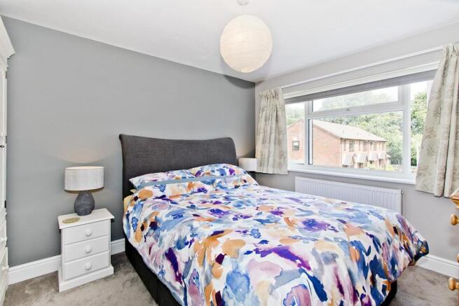 bed1.jpg