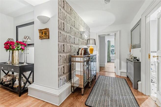 2 bed Apartment for sale Image 12