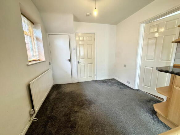 3 bed Semi-Detached for sale Image 7