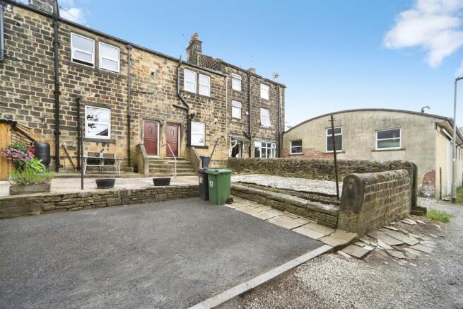 2 bed Terraced for sale Image 9