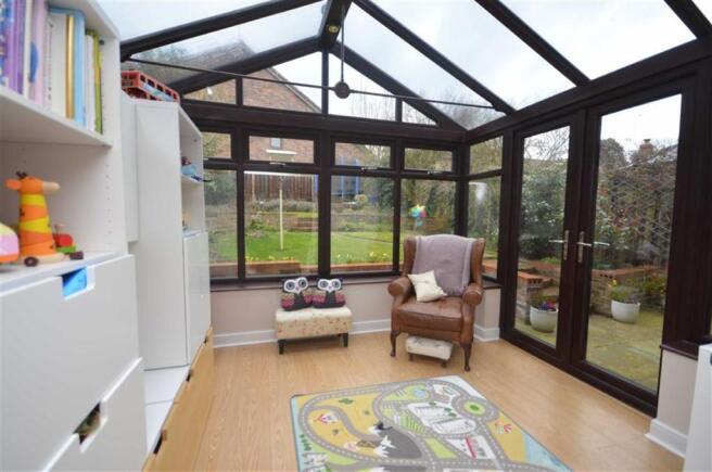 GARDEN ROOM