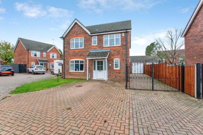 4-bed detached on Edison Way, Wyberton, Boston, £270,000
