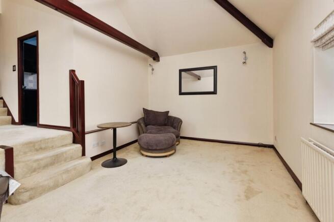 2 bed Flat for sale Image 5