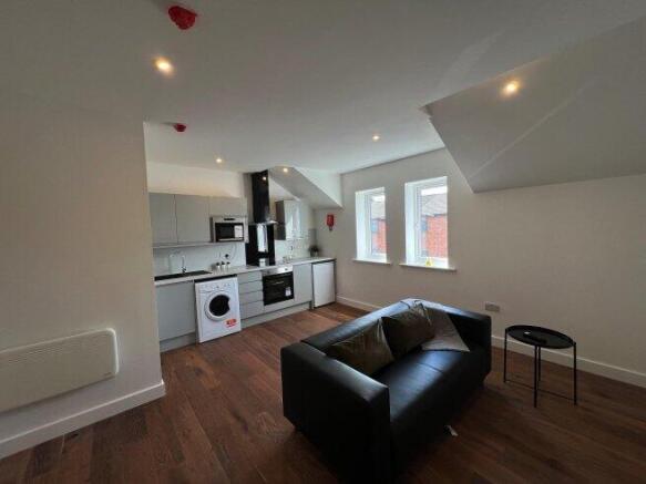 royal-park-road-ls6-1fr-1059885