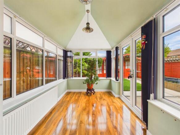 3 bed Terraced for sale Image 6