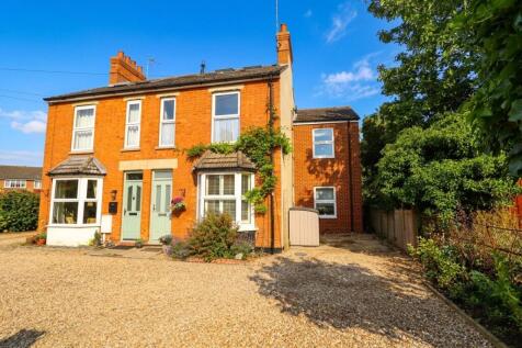 Caldecote Street, Newport Pagnell, Buckinghamshire, MK16