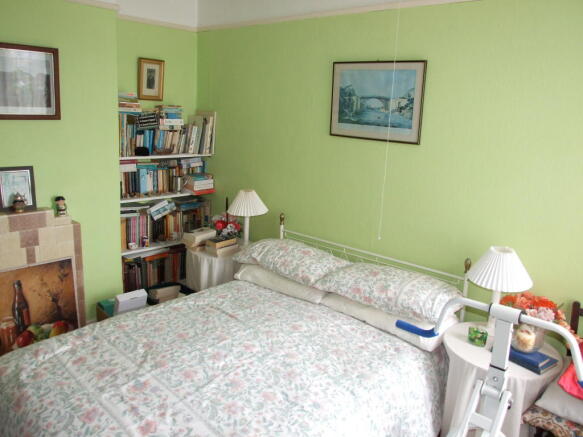 Photo 8