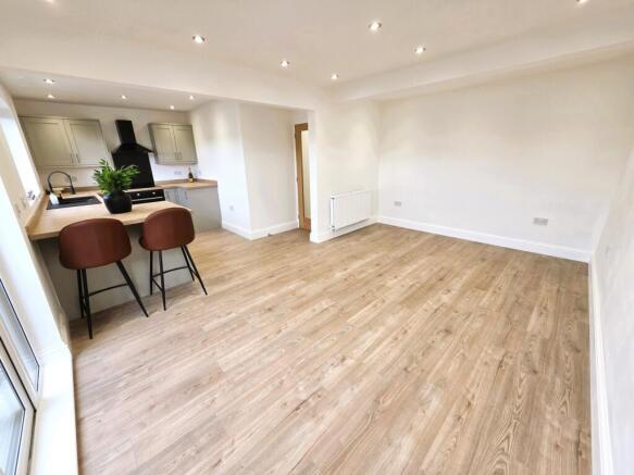 2 bed Bungalow for sale Image 4