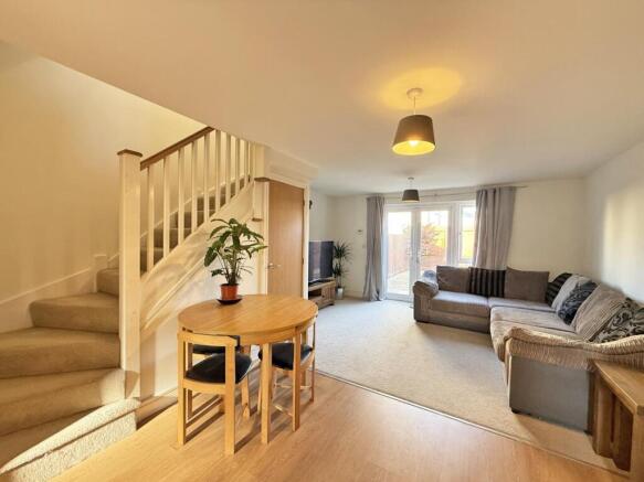 Centenary Road 25 - Lounge 2.jpg