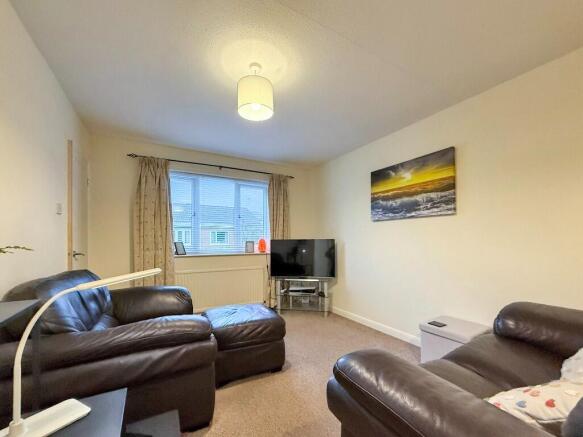 2 bed Semi-Detached Bungalow for sale Image 7