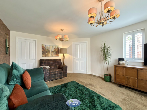 4 bed Detached for sale Image 11
