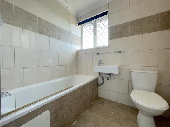 Bathroom (1).jpeg