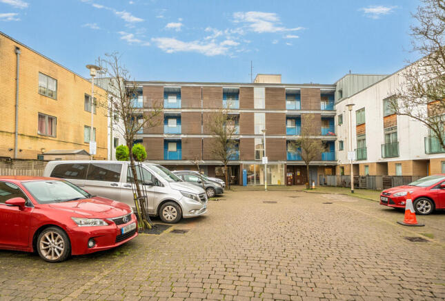 1408118-20-6984c8...