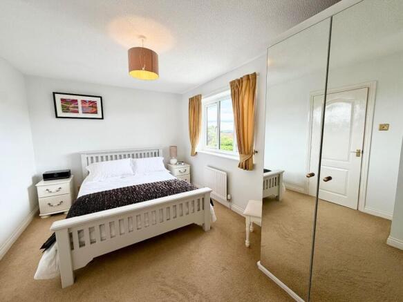 3 bed Detached for sale Image 9