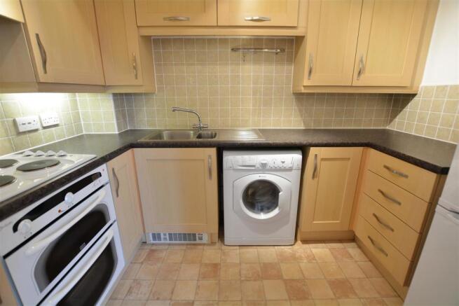 2. Kitchen.JPG