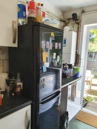 weydon-hill-close-gu9-8pa-931664