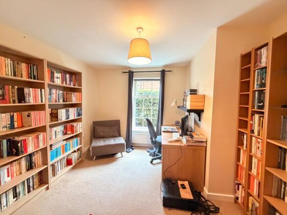 2 bed Flat to rent Image 6