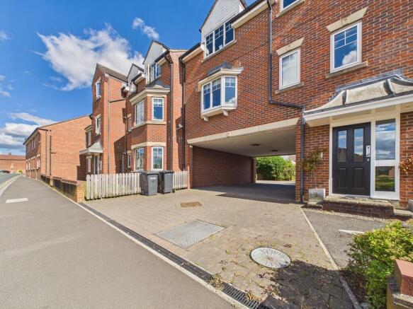 2 bed Apartment for sale Image 8