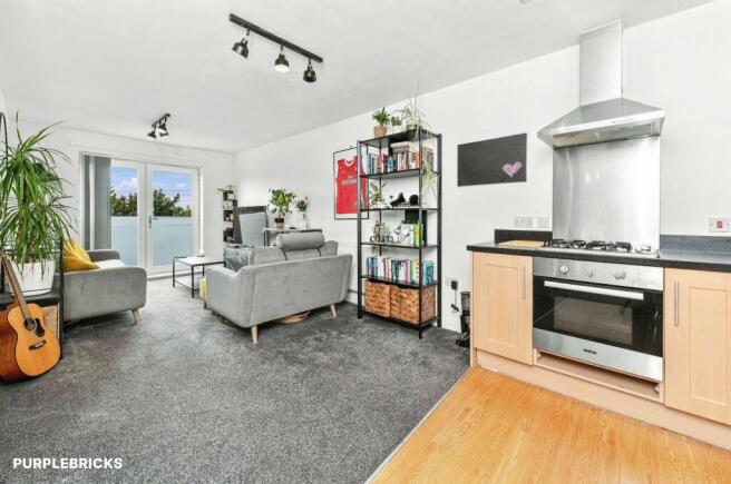 2 bed Flat for sale Image 4