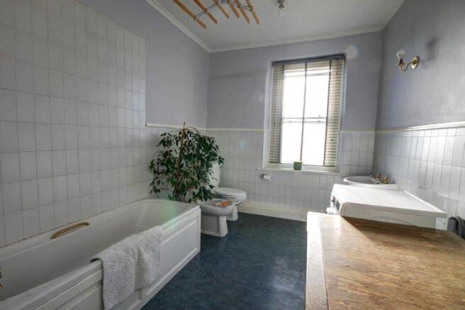 Bath (Downstairs)