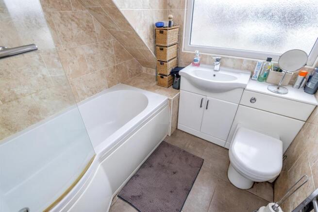 Family Bathroom: