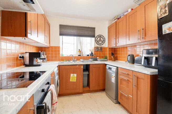 Caspian Way, Purfleet photo 4