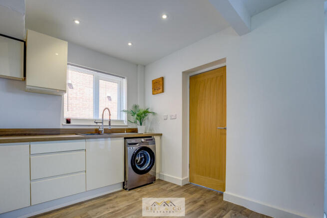 3 bed Semi-Detached for sale Image 6