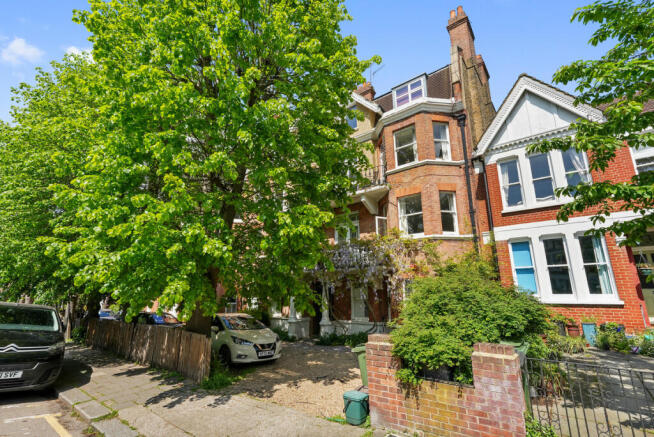 Trouville Road, Clapham South, SW4 photo 4