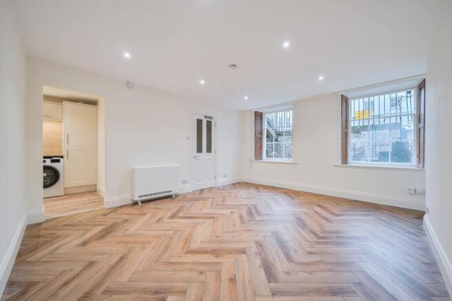 1403169-22-69773b...