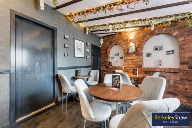 No 6 Bar Formby-1.jpg