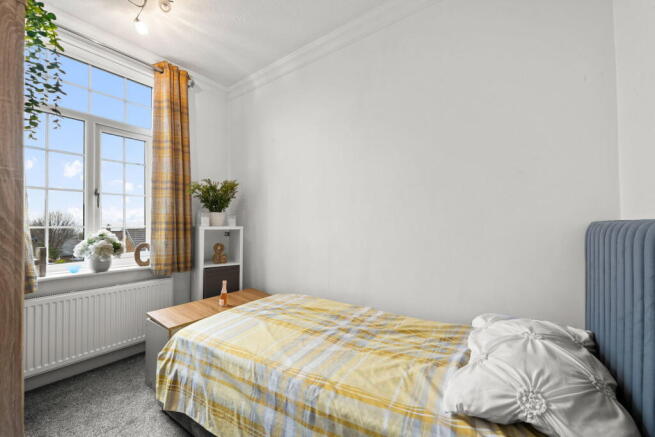 3 bed Terraced for sale Image 12
