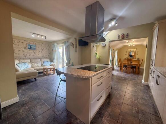 Kitchen Family Room
