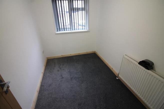 3 bed House to rent Image 5