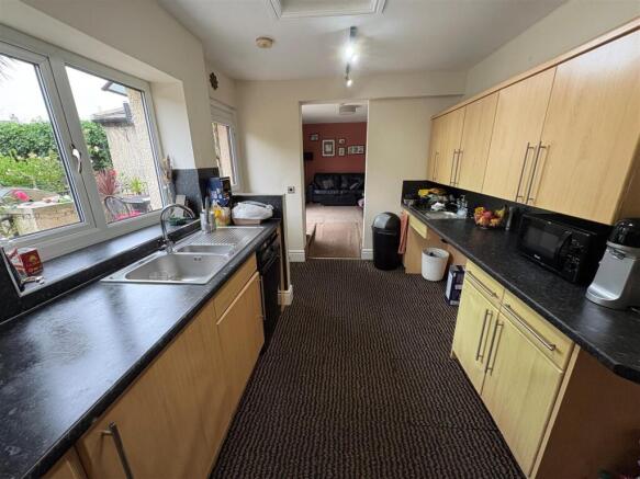 3 bed Detached for sale Image 5