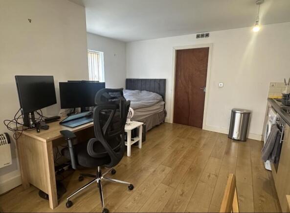1 bed Apartment to rent Image 5