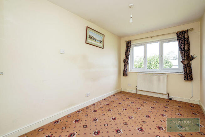 4 bed Semi-Detached for sale Image 10