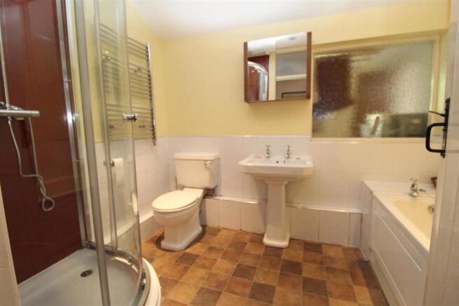 BATHROOM/W.C