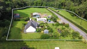 Tyddyn Y Pant, Llanddowror To Red Roses, St Clears, Carmarthen SA33 4JA