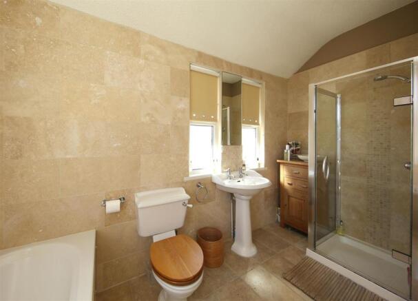 102 Kimberley Rd 1759.JPG